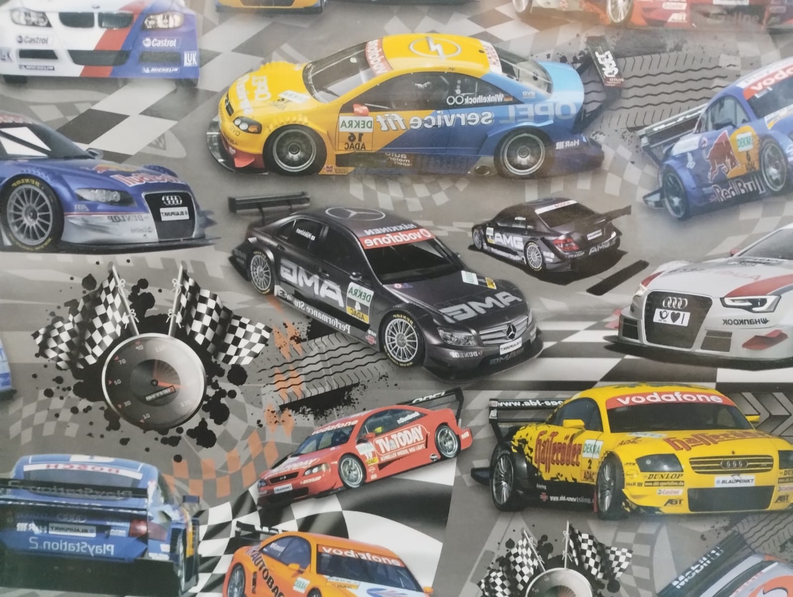 Papel de forrar con diseÑos autos del tc 50cm  x 70cm