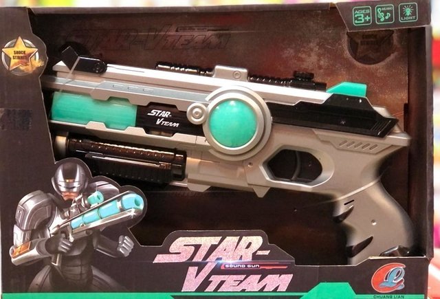 Pistola con luz y sonido star-v team