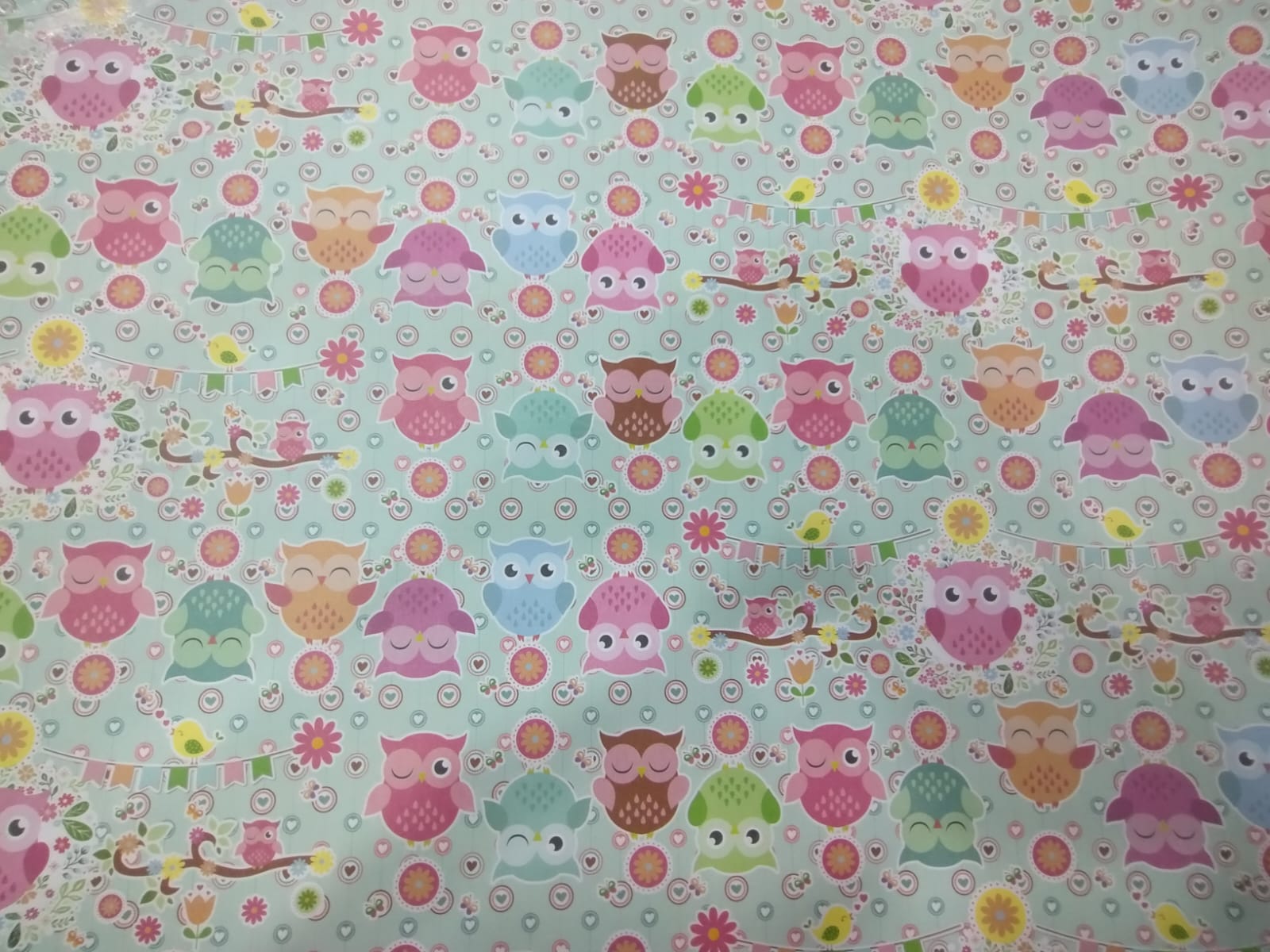 Papel de regalo obra bhuos multicolores