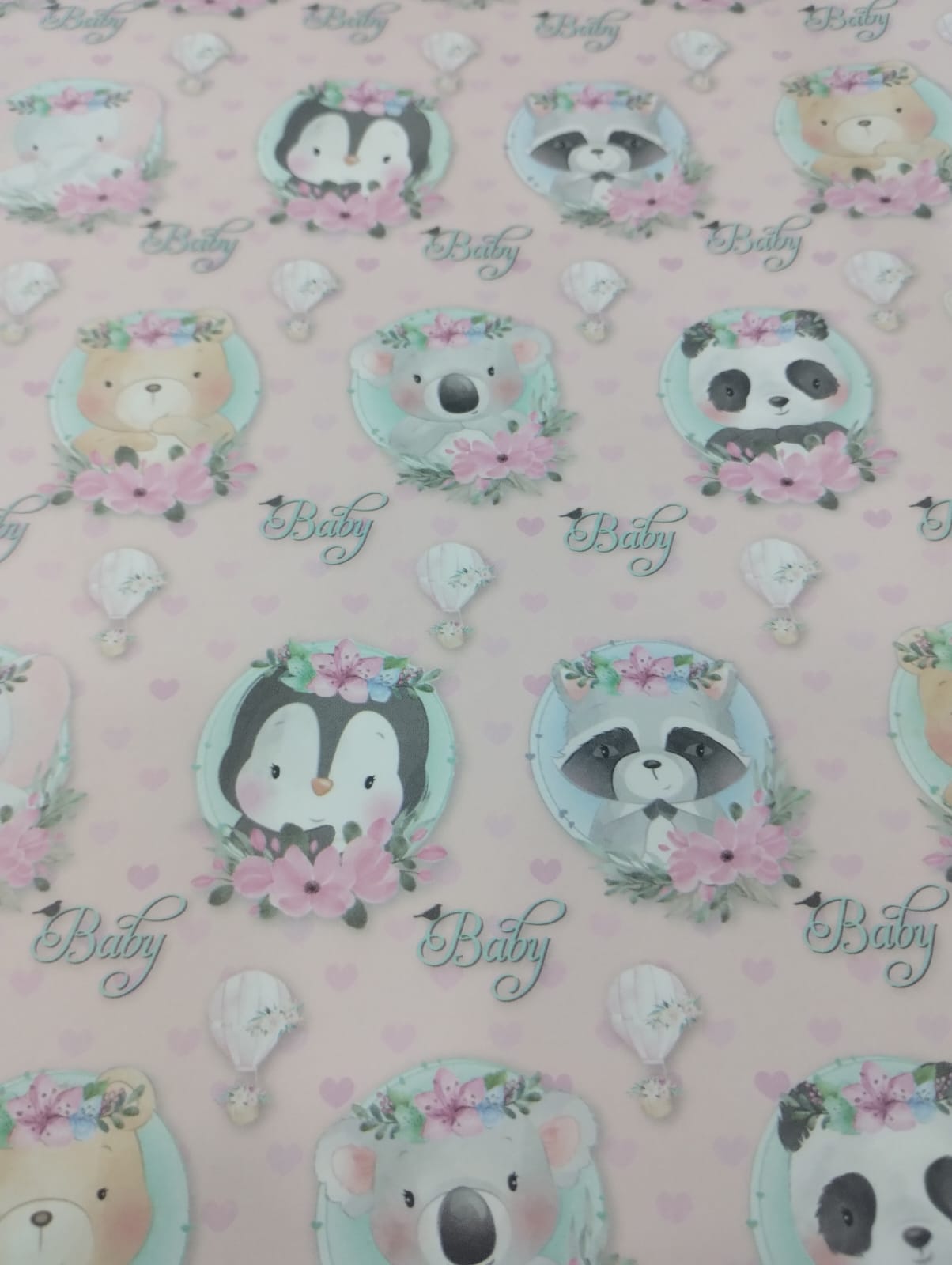 Papel de regalo obra caritas panda,zorrito,pinguin