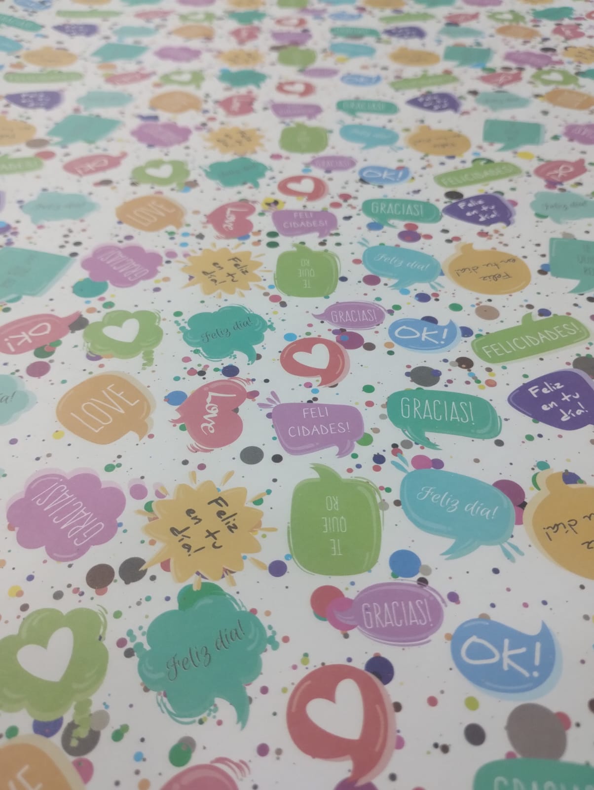 Papel de regalo obra cartelitos frases